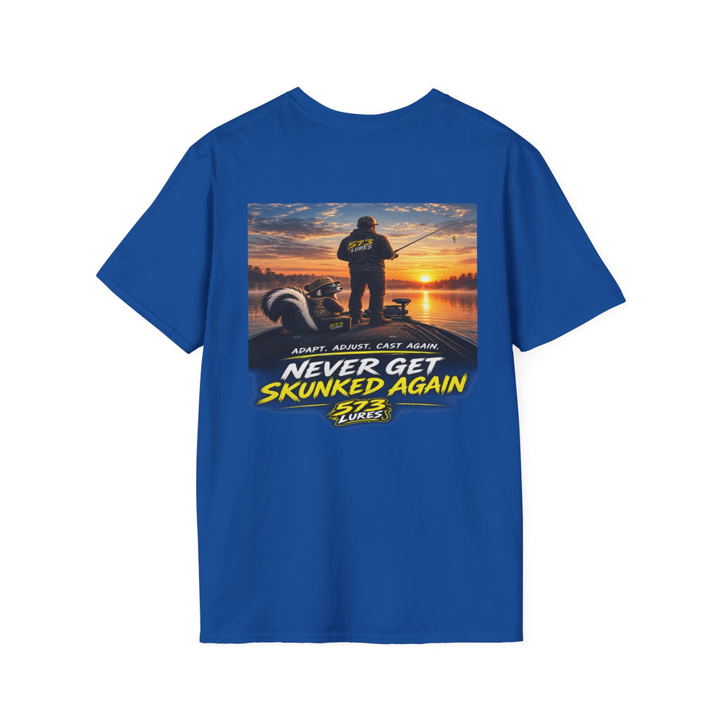 T-Shirt Never Give Up, the Cast Bass Fishing Graphic Tee Never Get Skunked Again