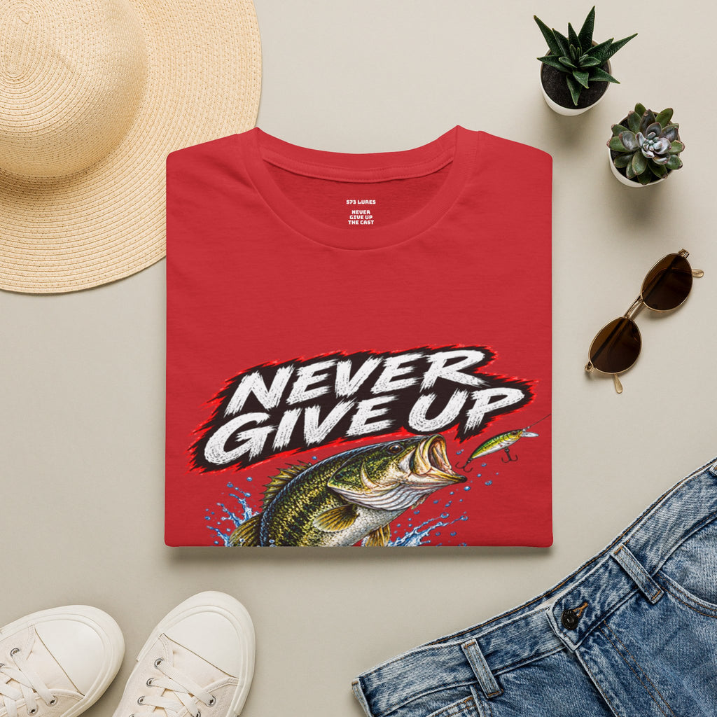 T-Shirt Never Give Up, the Cast Bass Fishing Graphic Tee Never Get Skunked Again