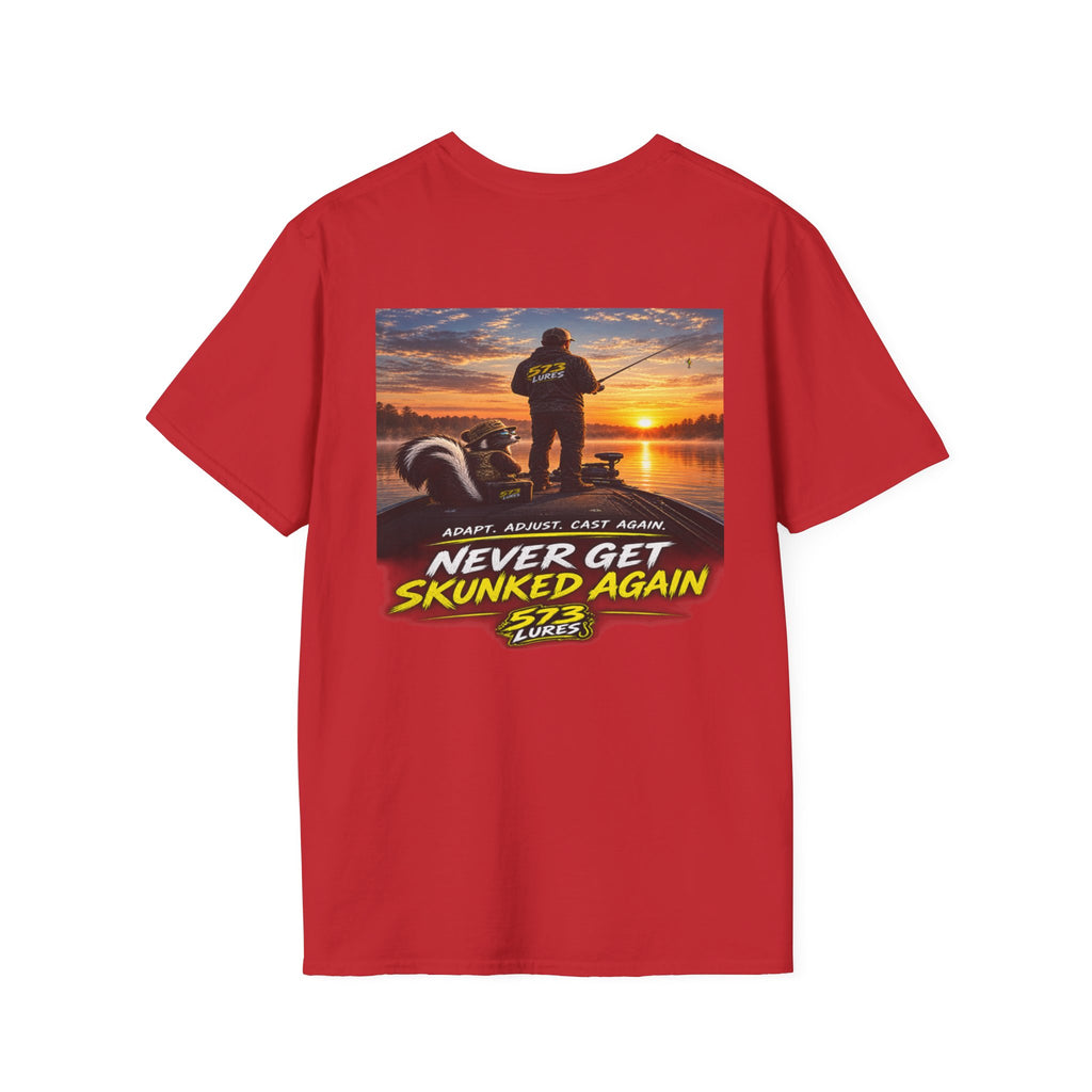 T-Shirt Never Give Up, the Cast Bass Fishing Graphic Tee Never Get Skunked Again