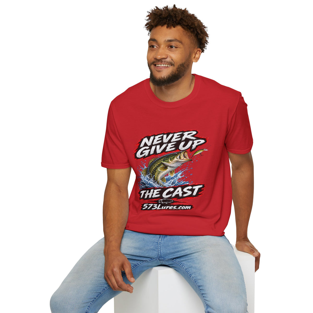 T-Shirt Never Give Up, the Cast Bass Fishing Graphic Tee Never Get Skunked Again