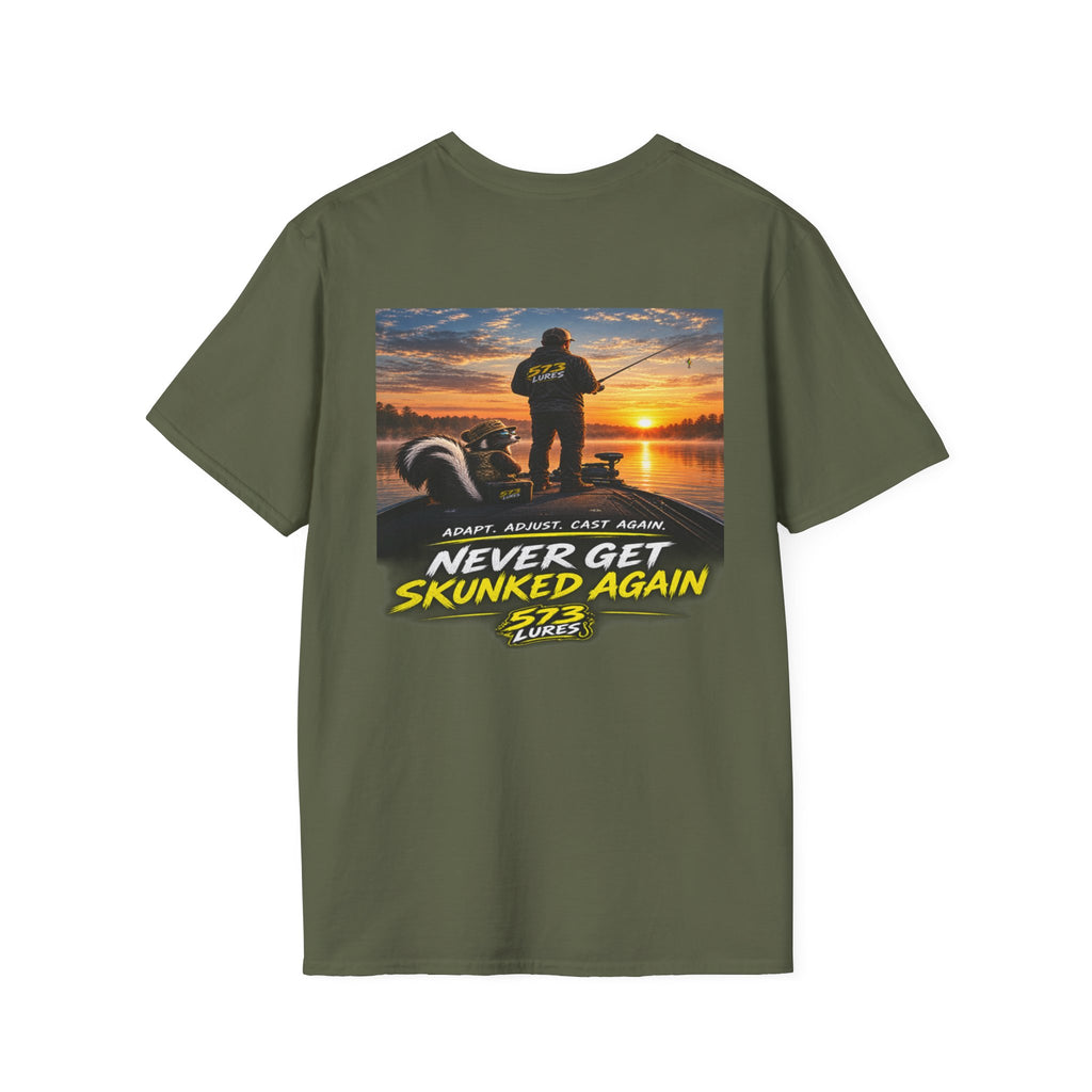 T-Shirt Never Give Up, the Cast Bass Fishing Graphic Tee Never Get Skunked Again